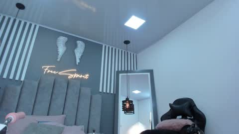Snapshot of sofi_ramosx chatting on 15, 12, 2024 valen online show from 15, 12, 2024
