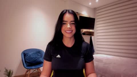Sofi Saenzz  online show from 25, 10, 2025