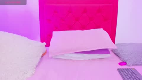 Snapshot of sofia_girl_ chatting on 12, 3, 2025 SOFIA online show from 12, 3, 2025