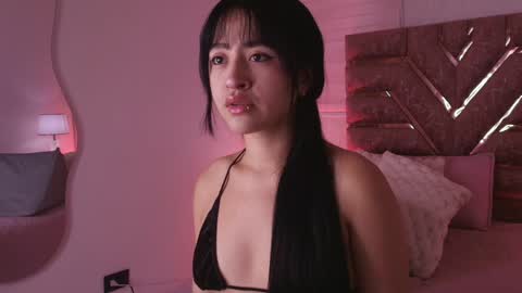 sofia gomes online show from 10, 4, 2026