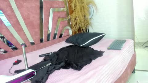 sofia gutierrez   online show from 17, 2, 2025