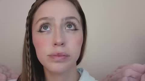 Snapshot of sofia_palacios_ chatting on 10, 9, 2025 online show from 10, 9, 2025