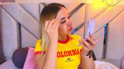 Snapshot of sofia_pamela_ chatting on 5, 6, 2026 online show from 5, 6, 2026