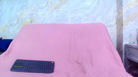 sofiaa_little online show from 19, 11, 2025