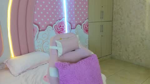 Snapshot of sofiaabigboobs chatting on 28, 11, 2025 sofiaabigboobs online show from 28, 11, 2025