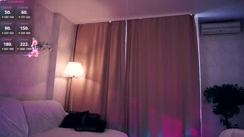 Hi My name is Sofia Welcome to my room Please thumbs up - its important online show from 7, 3, 2025