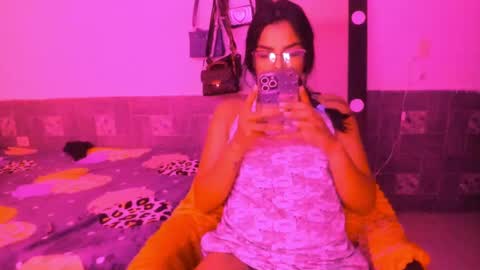 Snapshot of sofiacandy17 chatting on 3, 3, 2025 Danna Sofia online show from 3, 3, 2025