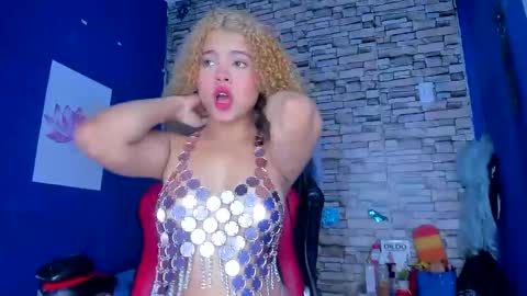 sofiacastillo01 online show from 23, 2, 2025