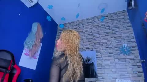 sofiacastillo01 online show from 10, 3, 2025