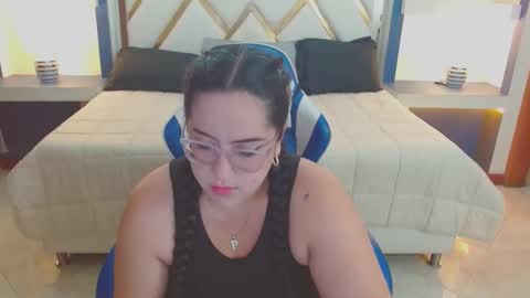 Snapshot of sofiadavis_23 chatting on 24, 11, 2025 SOFIA online show from 24, 11, 2025