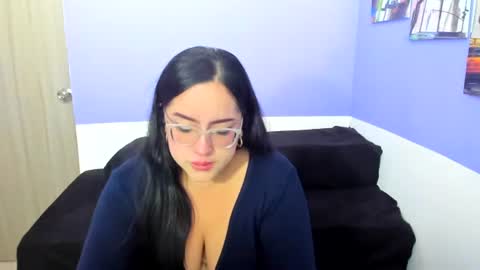 Snapshot of sofiadavis_23 chatting on 26, 11, 2025 SOFIA online show from 26, 11, 2025
