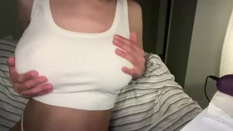 Snapshot of sofiakhanxo chatting on 15, 12, 2025 Sofiiiiiia Baby online show from 15, 12, 2025