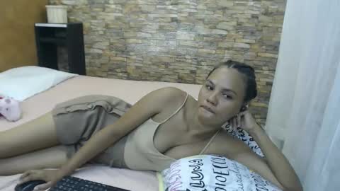 Snapshot of sofianena chatting on 12, 3, 2025 love online show from 12, 3, 2025