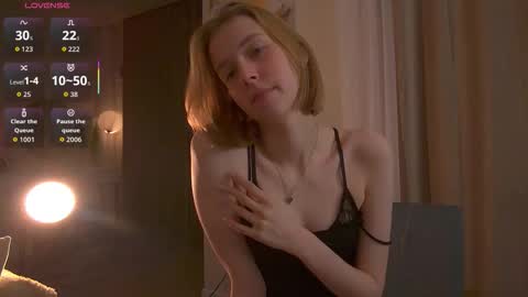 Sofia Help me overcome shynes with 100 thumbs up online show from 19, 12, 2025