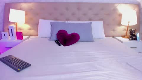 SofiaReyees online show from 20, 2, 2026