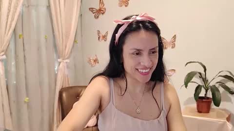 Sofi Bella online show from 14, 10, 2025