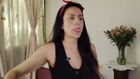 Sofi Bella online show from 7, 2, 2026