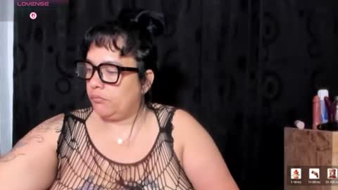 Snapshot of sofie_storm chatting on 27, 6, 2026 Vicky online show from 27, 6, 2026