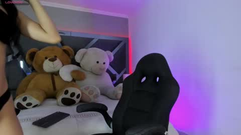 Snapshot of sofiewild_ chatting on 1, 10, 2025 sofie online show from 1, 10, 2025