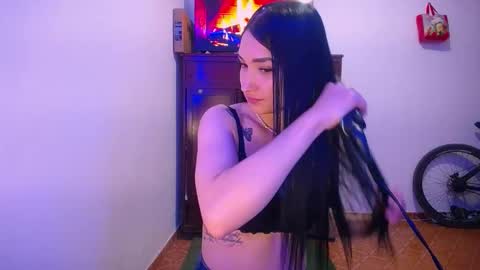 sofii_cute01 online show from 13, 11, 2025