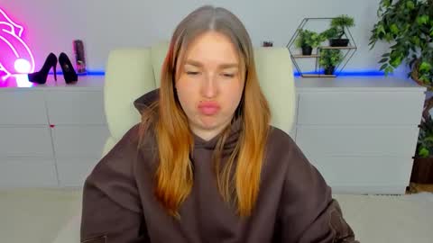 sofii_darling online show from 5, 3, 2026