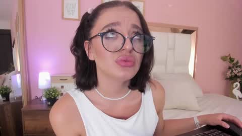 Snapshot of sofiiagudelo chatting on 14, 2, 2025 Sofi agudelo online show from 14, 2, 2025