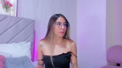 Snapshot of sofimalkova chatting on 12, 11, 2025 Sofi Malkova online show from 12, 11, 2025