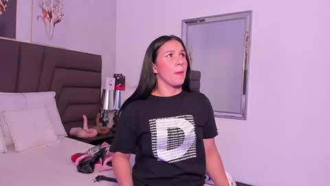      online show from 1, 12, 2025