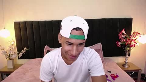 Cam and Amy online show from 22, 10, 2025