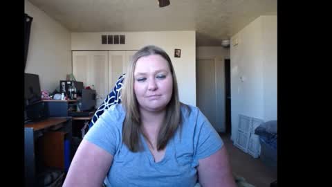 Snapshot of softerpeaches chatting on 31, 12, 2024 Rose online show from 31, 12, 2024