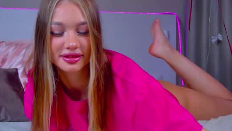 Snapshot of softttide chatting on 19, 2, 2026 softttide online show from 19, 2, 2026