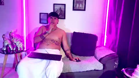 Snapshot of sol_and_andy chatting on 23, 6, 2026 sol and andy online show from 23, 6, 2026