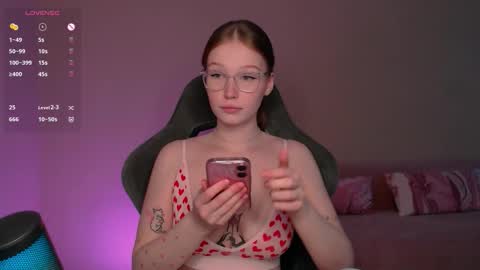 Snapshot of solanochka chatting on 28, 11, 2025 Jennifer Jenny Jen online show from 28, 11, 2025