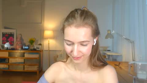 Bella online show from 30, 1, 2025