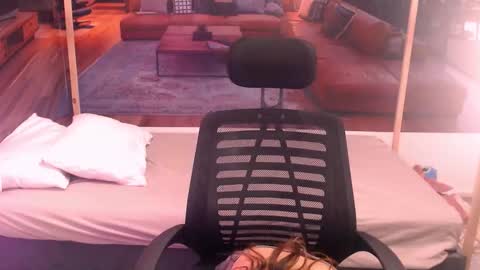 solarboom18 online show from 6, 11, 2025