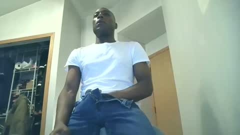 Snapshot of solidsnake992 chatting on 19, 11, 2025 solidsnake992 online show from 19, 11, 2025