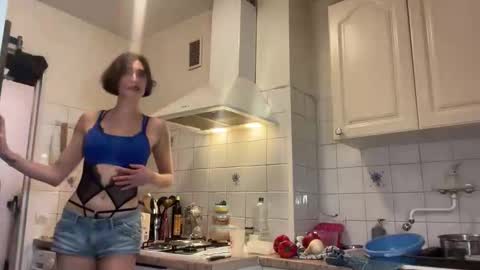 Tayla online show from 8, 3, 2026