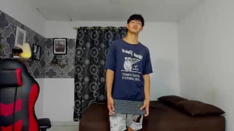 Snapshot of son_hades chatting on 8, 11, 2025 son_hades online show from 8, 11, 2025