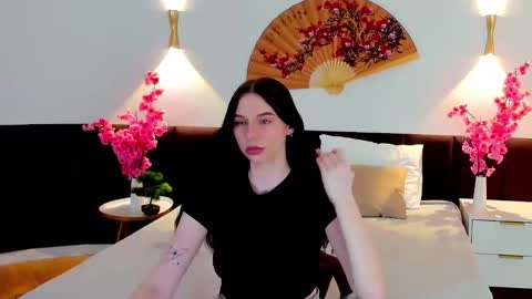 Snapshot of sonataray chatting on 4, 3, 2026 Catherine online show from 4, 3, 2026