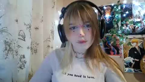 Snapshot of sonwosick chatting on 7, 7, 2026 Mila online show from 7, 7, 2026