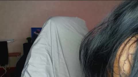 Snapshot of sonya_mikki chatting on 14, 12, 2025 Sonya online show from 14, 12, 2025