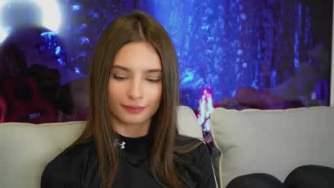 Eva 3 online show from 10, 11, 2025