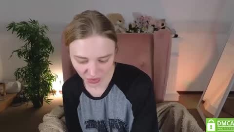 Snapshot of sookonstellita chatting on 19, 5, 2026 Litta online show from 19, 5, 2026
