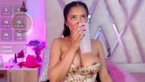 Snapshot of sophi_gray chatting on 12, 2, 2025 Shophi online show from 12, 2, 2025