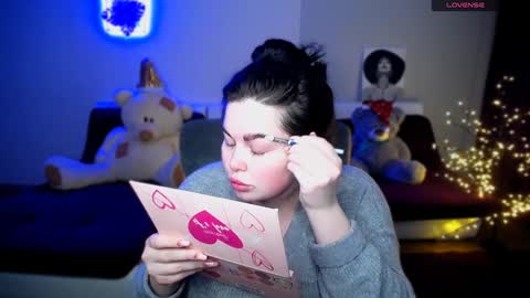 sophia__olsen online show from 25, 12, 2024