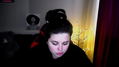 sophia__olsen online show from 18, 2, 2025