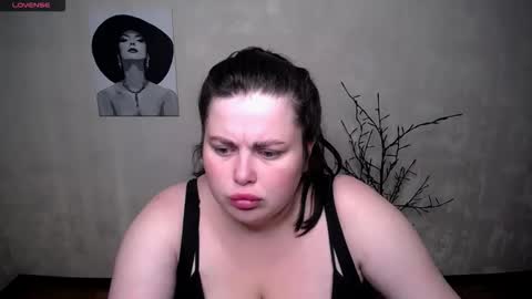 sophia__olsen online show from 12, 9, 2025