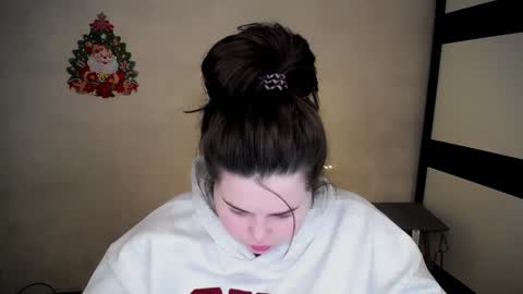 sophia__olsen online show from 20, 12, 2025