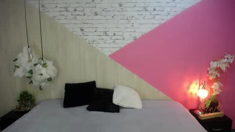 sophia_brunette21 online show from 30, 11, 2025