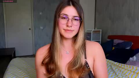 Snapshot of sophia_euphoria chatting on 19, 5, 2026 Sophia online show from 19, 5, 2026